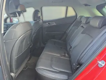 KIA Sportage 1.6 T-GDI mHEV Spirit 4WD AT