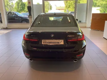 BMW 320d xDrive Limousine Advantage