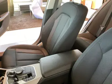 BMW 320d xDrive Limousine Advantage