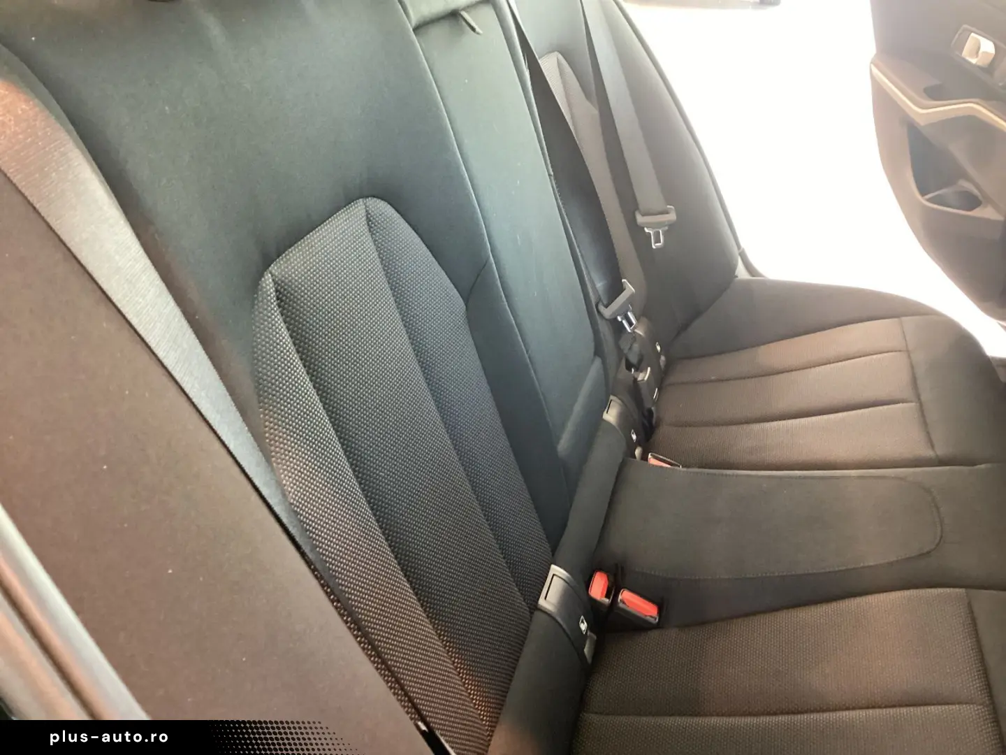 BMW 320d xDrive Limousine Advantage