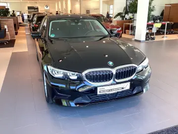 BMW 320d xDrive Limousine Advantage
