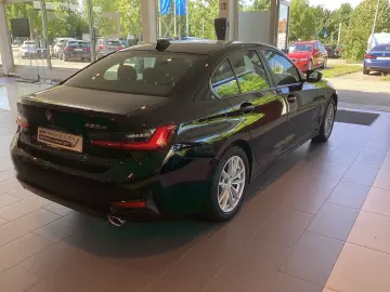 BMW 320d xDrive Limousine Advantage
