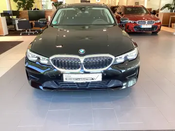 BMW 320d xDrive Limousine Advantage