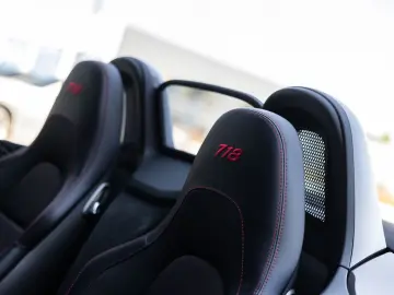 PORSCHE 718 Boxster 2.0 T  Sportuitlaat  PASM  Chrono  B
