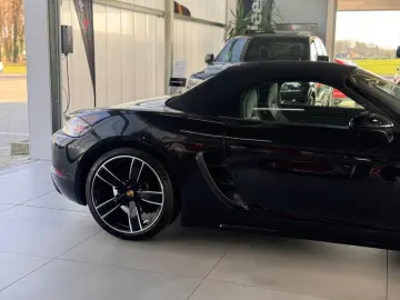 PORSCHE 718 Boxster 2.0  Bi-Xenon PASM Sport-Auspuff