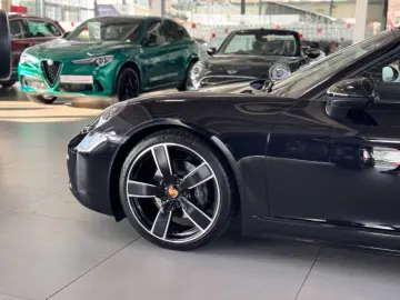 PORSCHE 718 Boxster 2.0  Bi-Xenon PASM Sport-Auspuff
