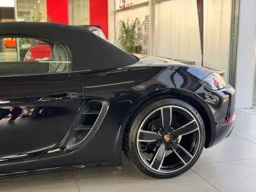 PORSCHE 718 Boxster 2.0  Bi-Xenon PASM Sport-Auspuff