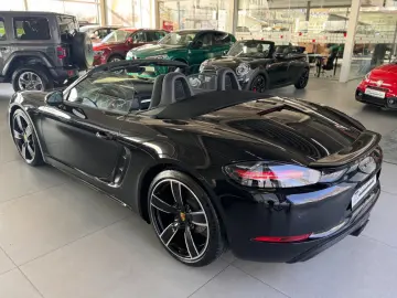 PORSCHE 718 Boxster 2.0  Bi-Xenon PASM Sport-Auspuff