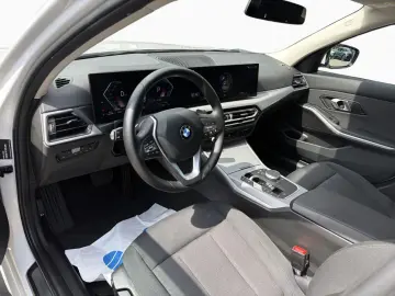 BMW 320d Limuzina  xDrive Automata