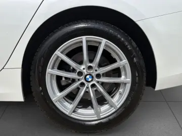 BMW 320d Limuzina  xDrive Automata