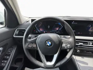 BMW 320d Limuzina  xDrive Automata