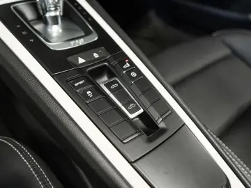 PORSCHE 718 Boxster Style Edition PDLS SHZ LHZ RFK APPLE