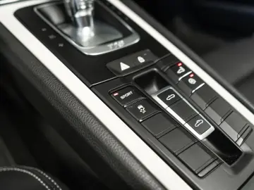 PORSCHE 718 Boxster Style Edition PDLS SHZ LHZ RFK APPLE