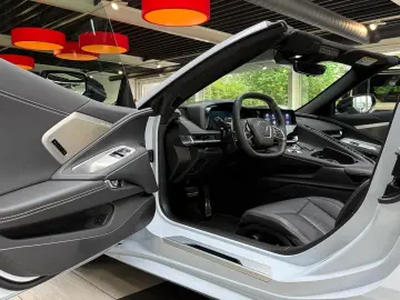 CORVETTE C8 Coupe Stingray 2LT  Targa LIFT HuD Dt.Fzg