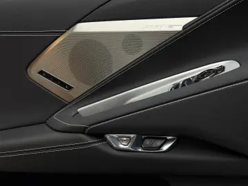 CORVETTE C8 Coupe Stingray 2LT  Targa LIFT HuD Dt.Fzg