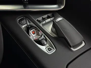 CORVETTE C8 Coupe Stingray 2LT  Targa LIFT HuD Dt.Fzg