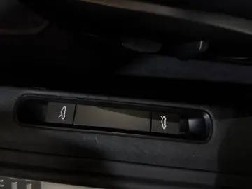 PORSCHE 911.992 Carrera Coupe KAM ST-HT LED KEY LCD