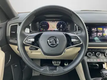 SKODA Kodiaq 2.0 TDI L&K Navi  DCC  Pano  AHK  Canton