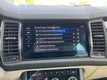 SKODA Kodiaq 2.0 TDI L&K Navi  DCC  Pano  AHK  Canton