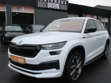 SKODA Kodiaq Sportline NAVI 1 HAND KAM LED HEAD-UP