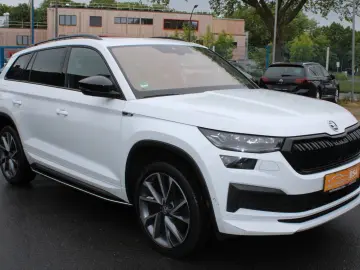 SKODA Kodiaq Sportline NAVI 1 HAND KAM LED HEAD-UP
