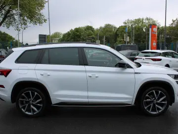 SKODA Kodiaq Sportline NAVI 1 HAND KAM LED HEAD-UP