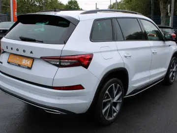SKODA Kodiaq Sportline NAVI 1 HAND KAM LED HEAD-UP