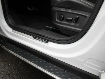 SKODA Kodiaq Sportline NAVI 1 HAND KAM LED HEAD-UP