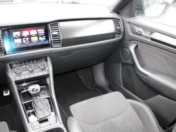 SKODA Kodiaq Sportline NAVI 1 HAND KAM LED HEAD-UP