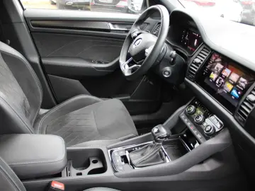 SKODA Kodiaq Sportline NAVI 1 HAND KAM LED HEAD-UP