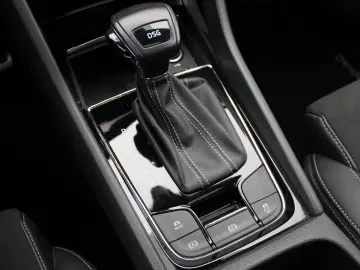SKODA Kodiaq Sportline NAVI 1 HAND KAM LED HEAD-UP