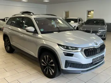SKODA Kodiaq Tour S-Dach 360 Cam CarPlay 4xSHZ Navi 1H