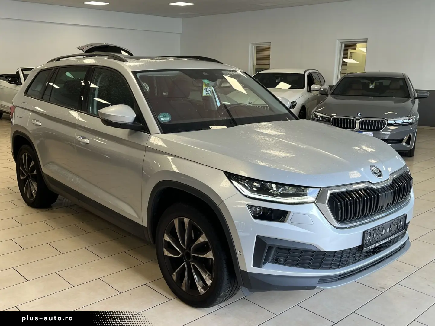 SKODA Kodiaq Tour S-Dach 360 Cam CarPlay 4xSHZ Navi 1H