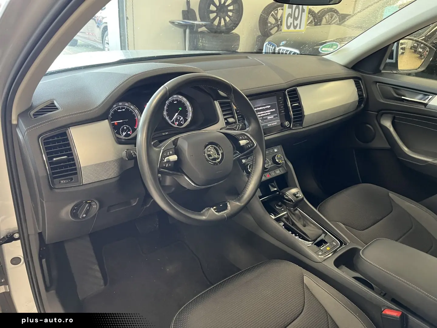 SKODA Kodiaq Tour S-Dach 360 Cam CarPlay 4xSHZ Navi 1H