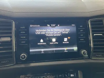 SKODA Kodiaq Tour S-Dach 360 Cam CarPlay 4xSHZ Navi 1H