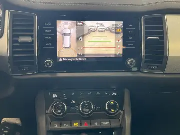 SKODA Kodiaq Tour S-Dach 360 Cam CarPlay 4xSHZ Navi 1H
