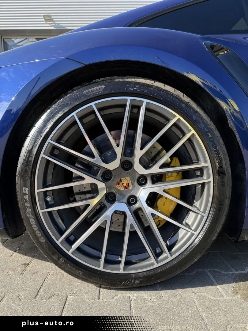 PORSCHE 911 992 Turbo S KERAMIK MWST APP