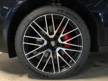 PORSCHE Macan S   Standheizung   Panorama Dachsystem