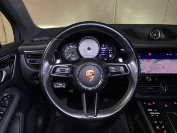 PORSCHE Macan S   Standheizung   Panorama Dachsystem