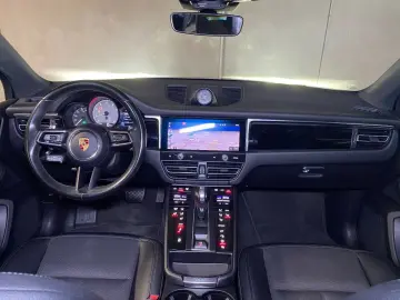 PORSCHE Macan S   Standheizung   Panorama Dachsystem