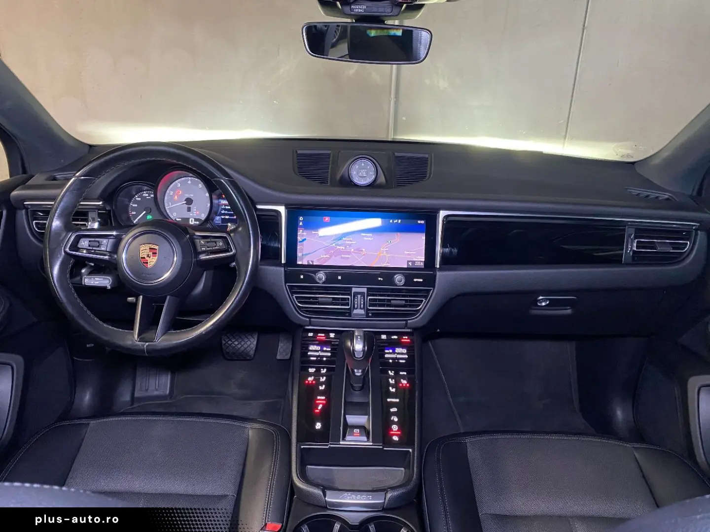 PORSCHE Macan S   Standheizung   Panorama Dachsystem