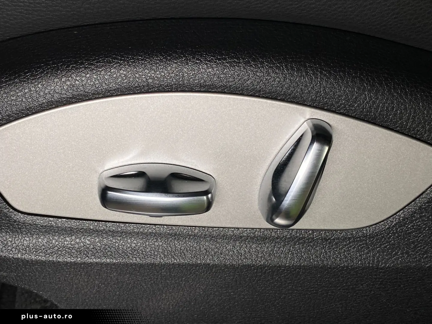 PORSCHE Macan S   Standheizung   Panorama Dachsystem