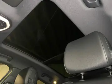 PORSCHE Macan S   Standheizung   Panorama Dachsystem