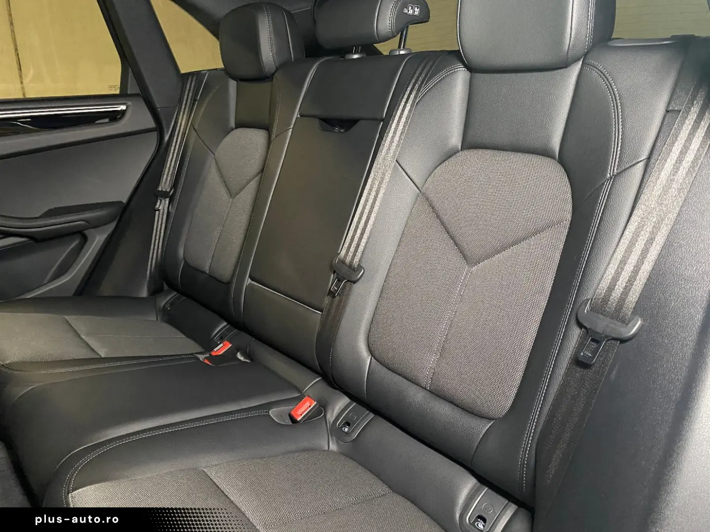 PORSCHE Macan S   Standheizung   Panorama Dachsystem
