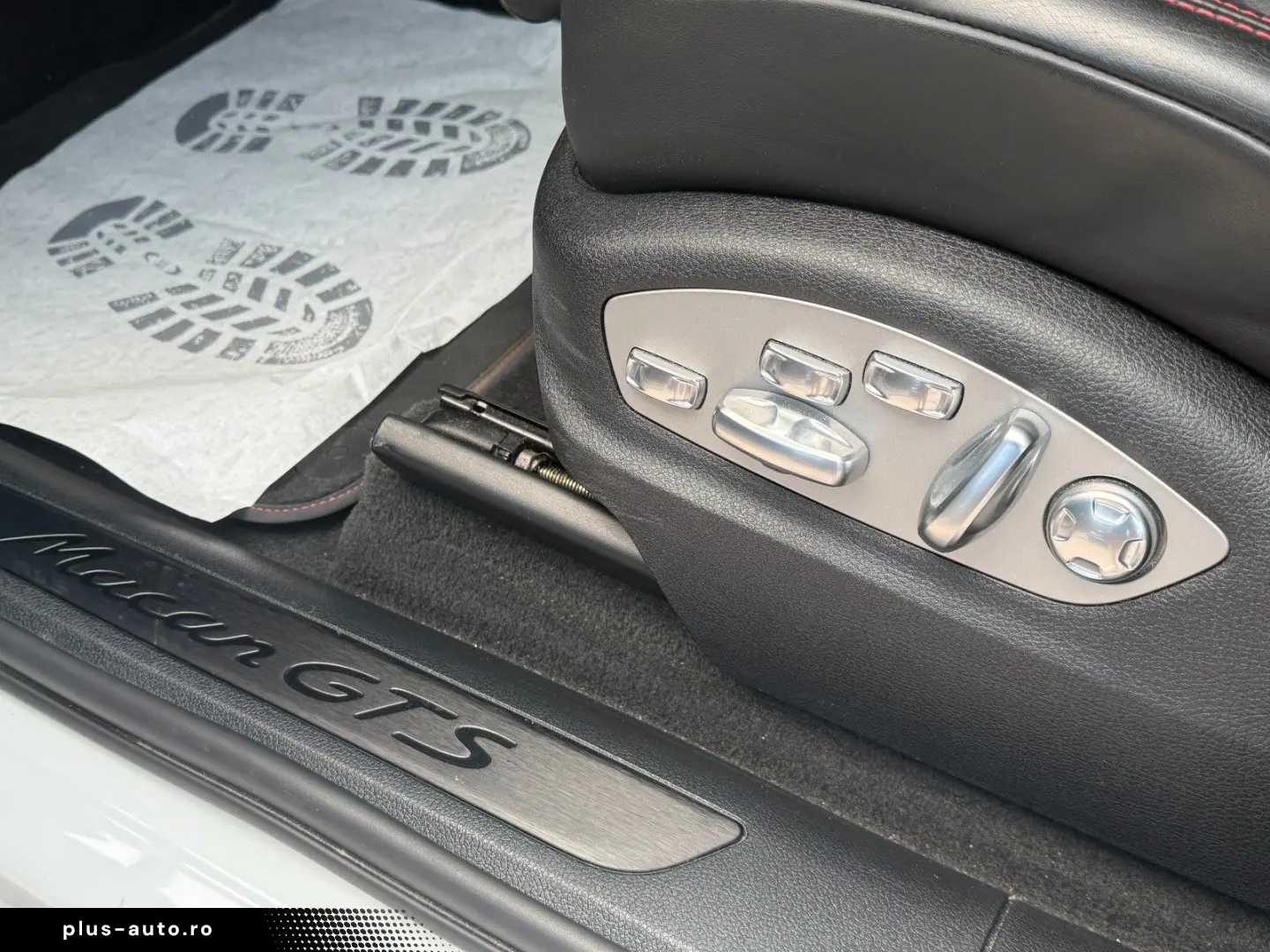 PORSCHE MACAN GTS PANO LUFT AHK CHRONO BOSE ACC 360  LED