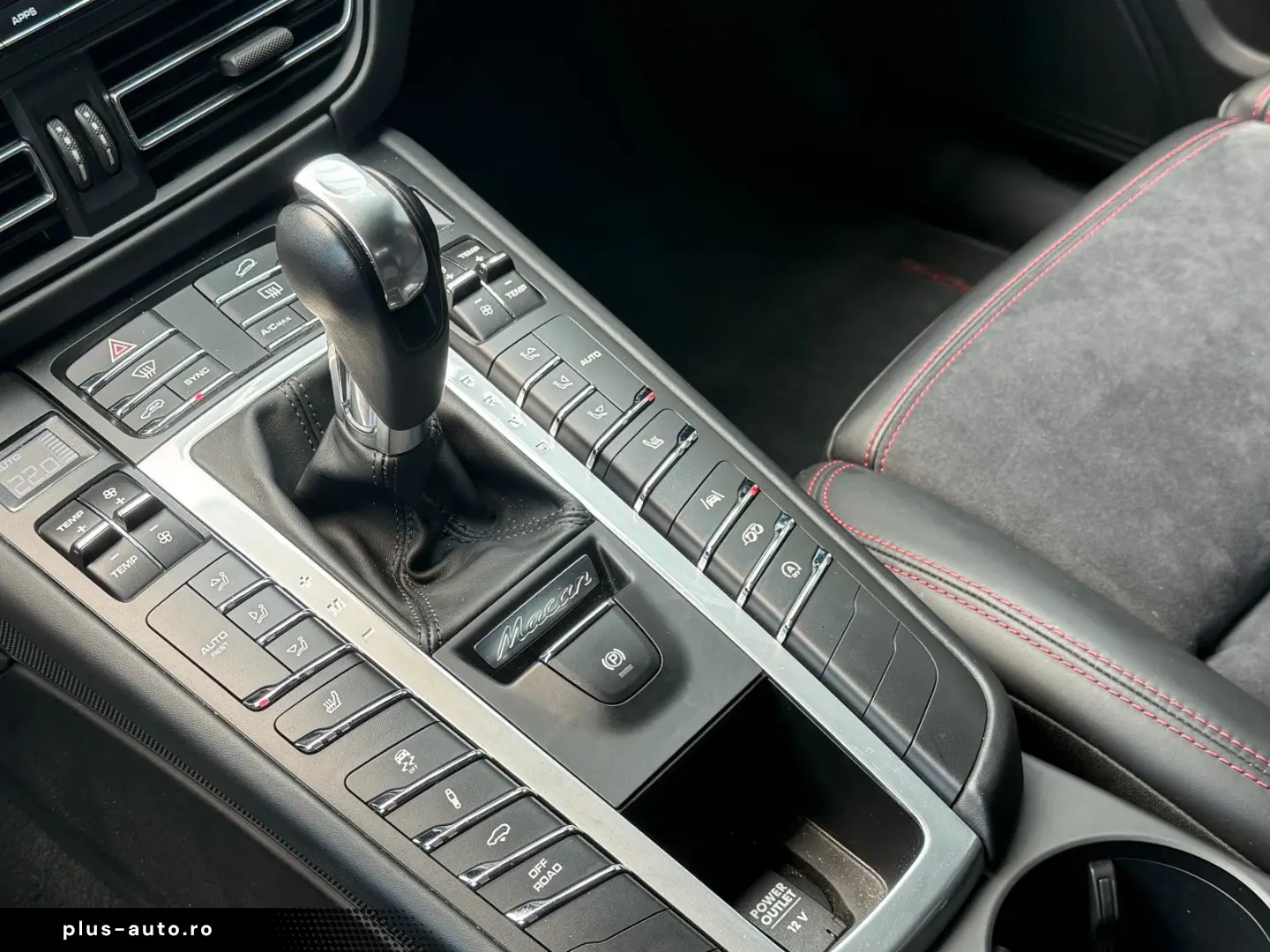 PORSCHE MACAN GTS PANO LUFT AHK CHRONO BOSE ACC 360  LED