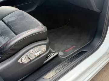 PORSCHE MACAN GTS PANO LUFT AHK CHRONO BOSE ACC 360  LED