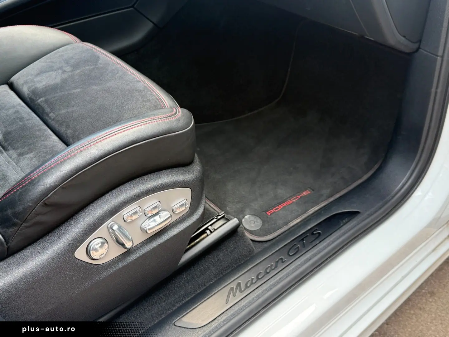 PORSCHE MACAN GTS PANO LUFT AHK CHRONO BOSE ACC 360  LED