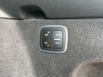PORSCHE MACAN GTS PANO LUFT AHK CHRONO BOSE ACC 360  LED