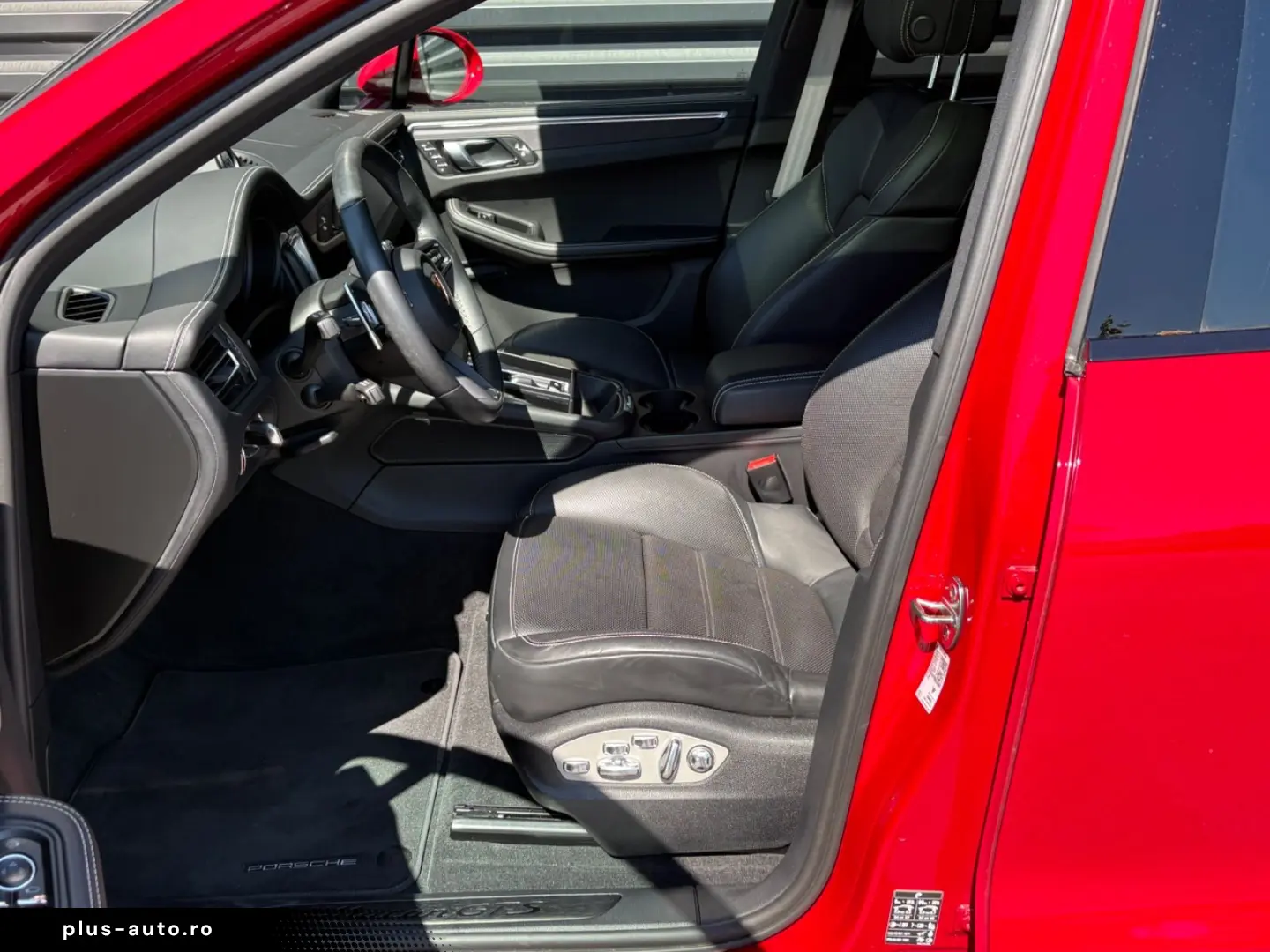 PORSCHE Macan GTS-PANO-CHRONO-BOSE-PAS